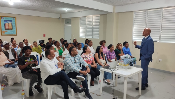 Promipyme y Ministerio de Cultura impaten Taller "Educación Financiera para Proyectos Culturales" en San Pedro de Macorís